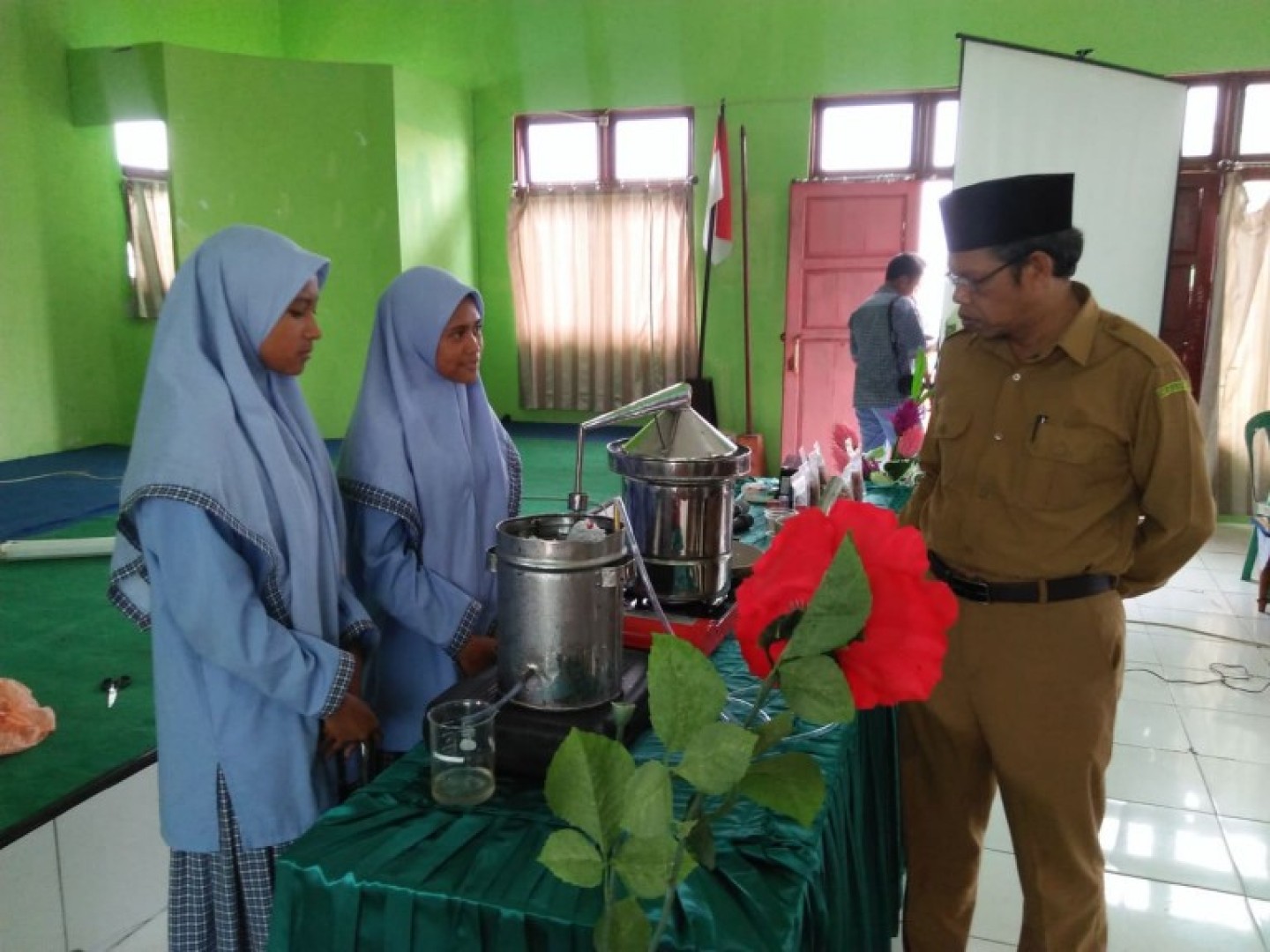 Ukir Prestasi Tingkat Provinsi, Dua Siswi MAN Ambon Wakili Maluku Ikut PCTA Nasional di Bali